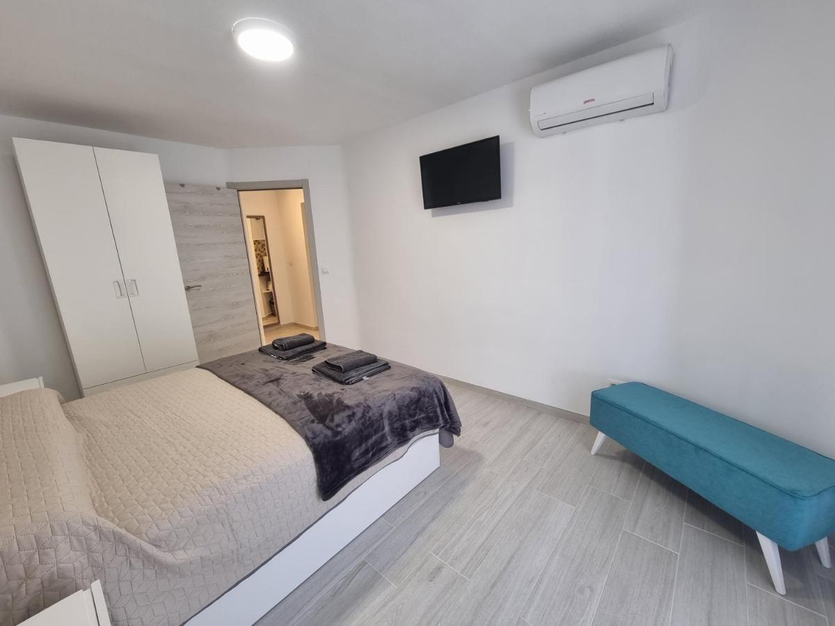 Apartamentos En Denia Frente Al Puerto! Eksteriør billede